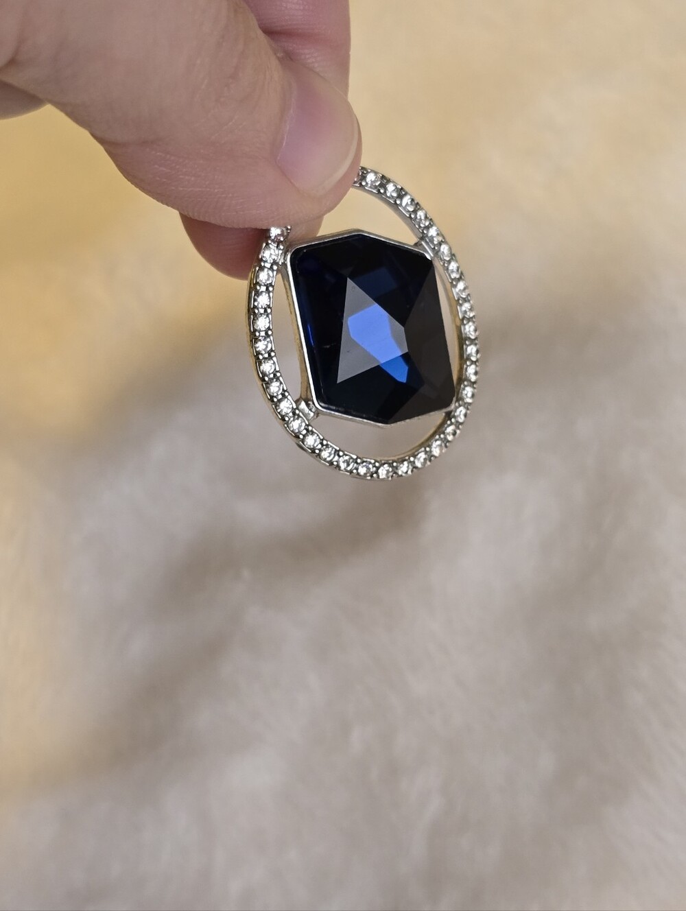 💖=3/$20 Paparazzi Silver-Tone Necklace with Sapphire Blue Crystal